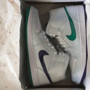 Jordan 1 mid se mindfulness